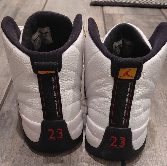 Air Jordan 12 Taxi Retro - Picture 6 of 8